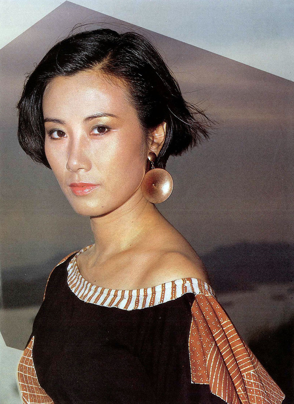 Nhan sắc thay đổi của các hoa đán TVB trong 50 năm qua